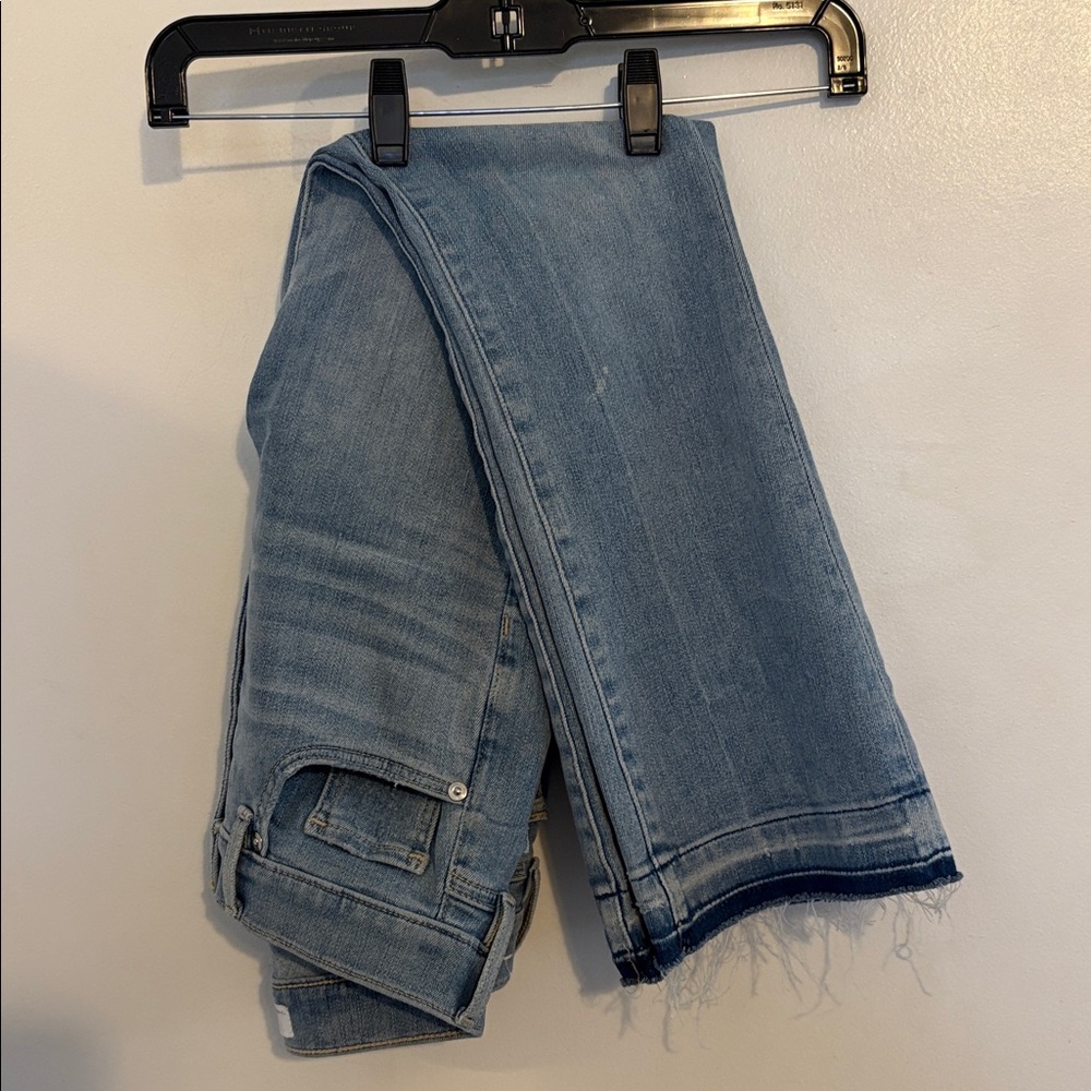 Loft Light Wash Let Down Exposed Button Fly Hem Kick Crop Jeans 00 / 24 Petite - Picture 8 of 11